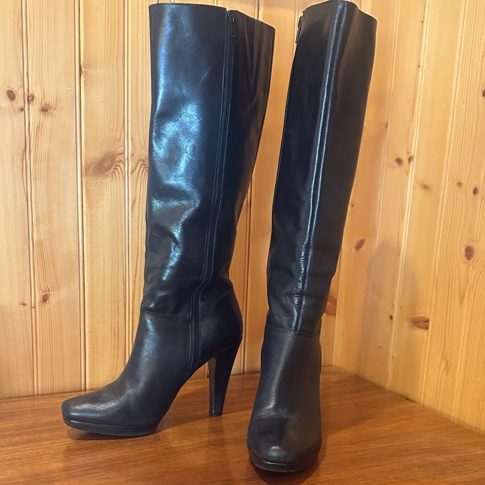 Elegant Black Knee-High Leather Boots